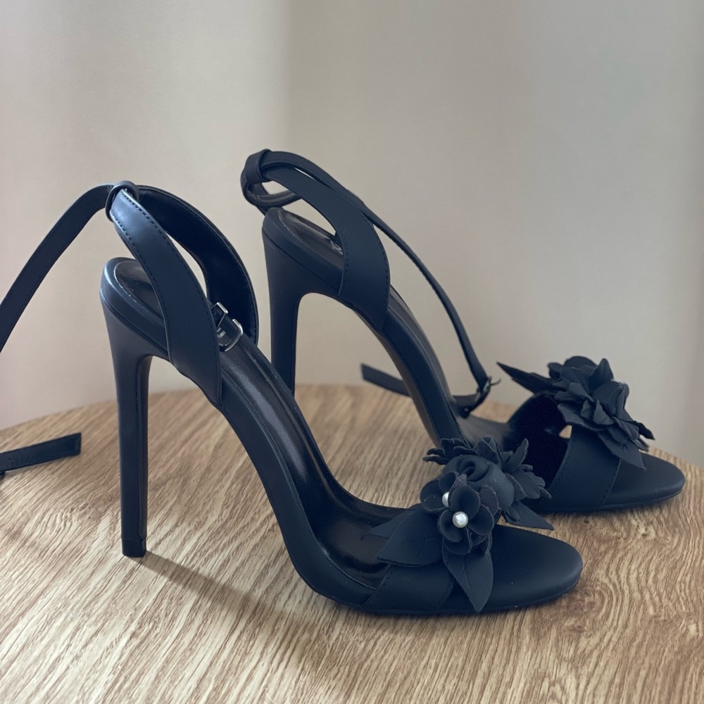 BALDI Black Floral Women's Heels US 6.5 - Picture 9 of 9